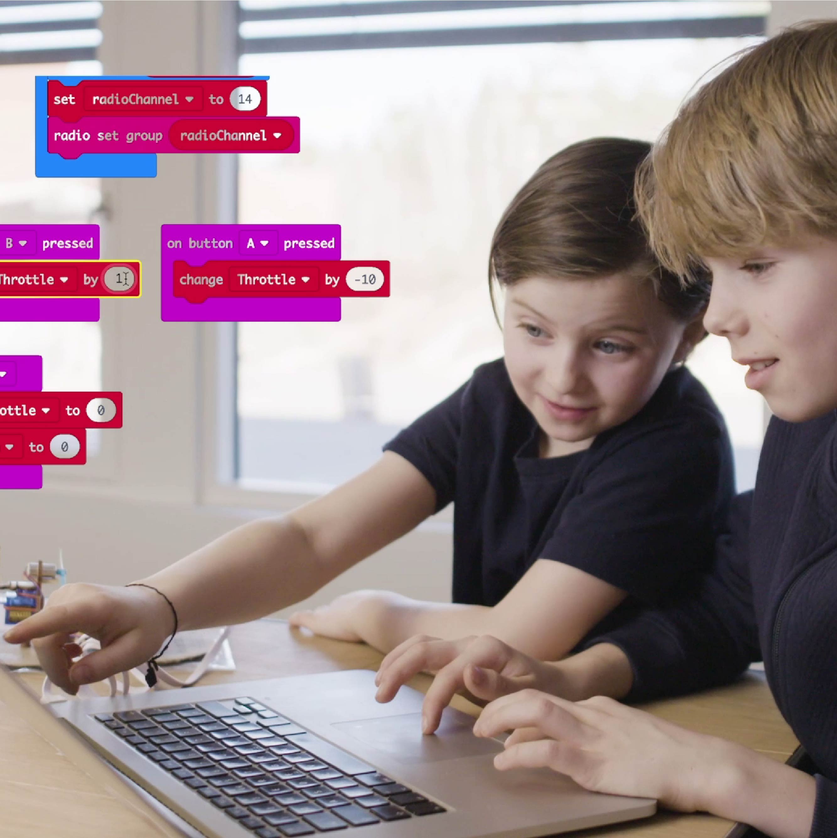 Drone og svevebil + micro:bit